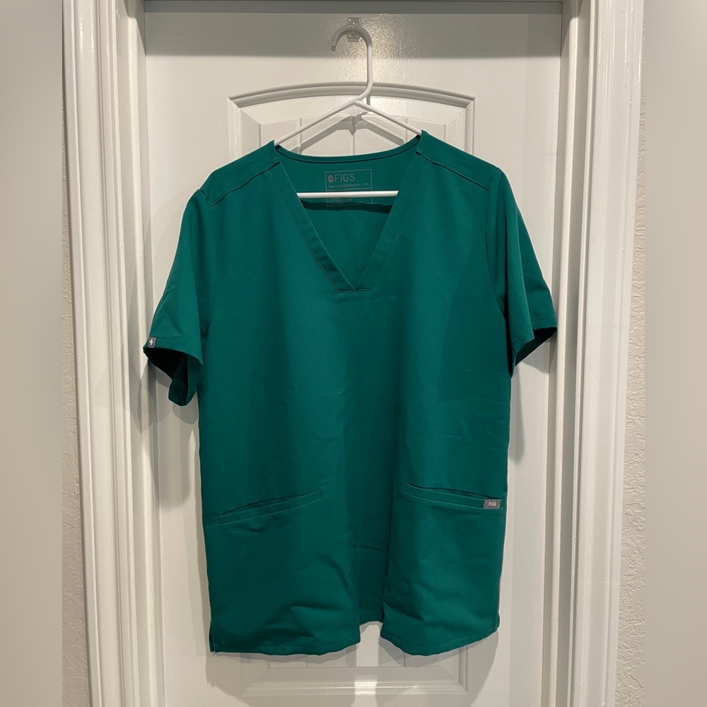 FIGS green Casma scrub top